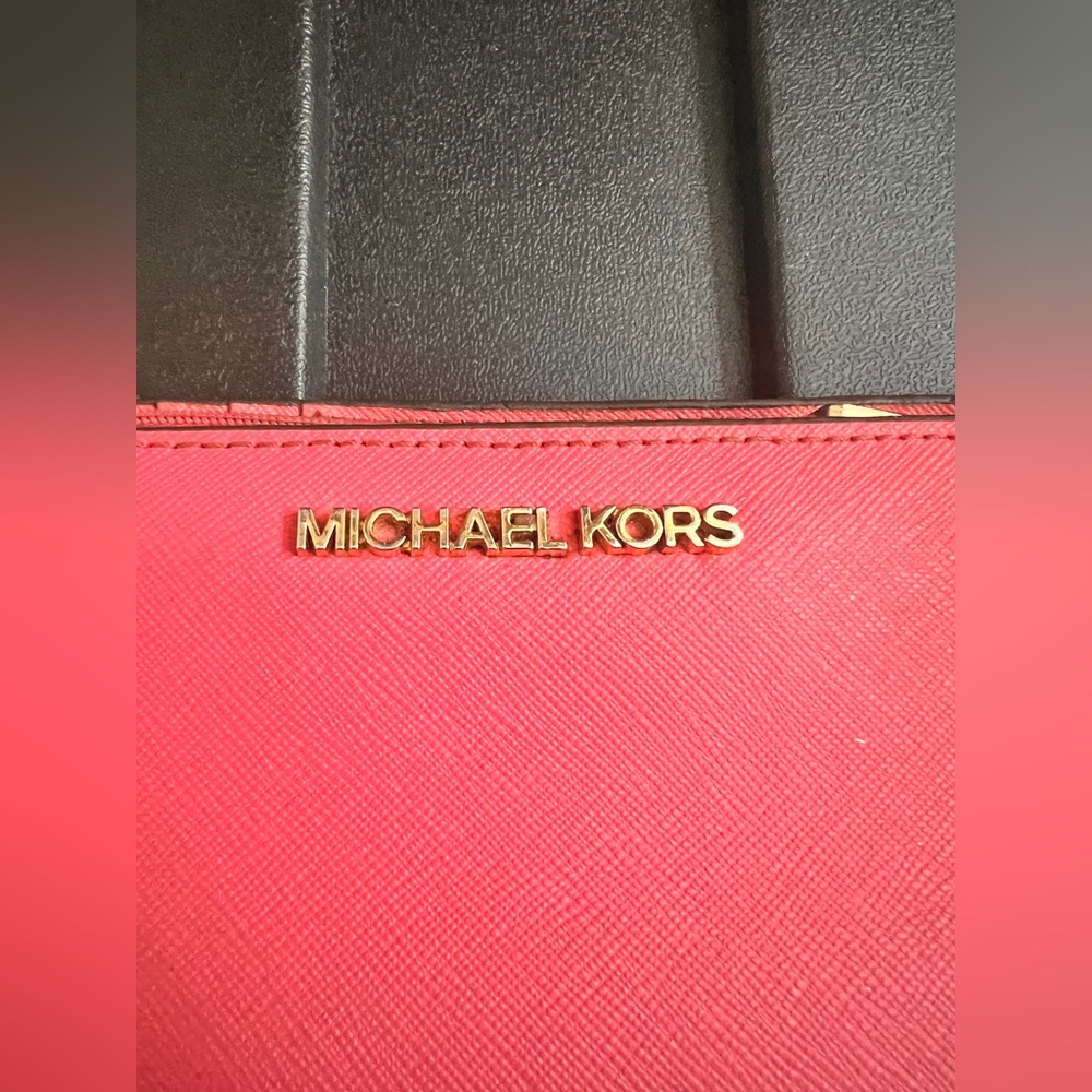 Micheal Kor Wallet
